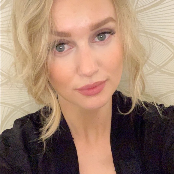 Meet your Posher, Samantha - Picture 1 of 1